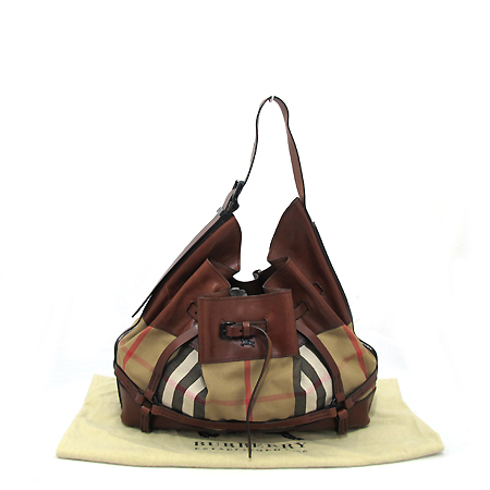 Burberry(������) ��Ʈ ��� �Ͽ콺 üũ ���� ���� Ʈ���� ȣ�� ����� [��õ ������] �̹���2 - ���̺��� �߰���ǰ
