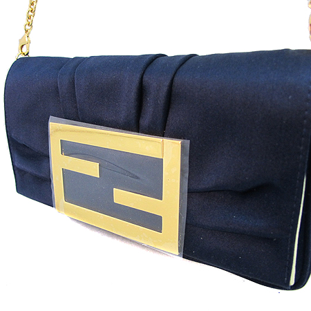 Fendi(���) 8BP046 ���� FF�ΰ� ��� ���̺� ��ũ �̴� ����� �� Ŭ��ġ�� [�̾��������] �̹���3 - ���̺��� �߰���ǰ