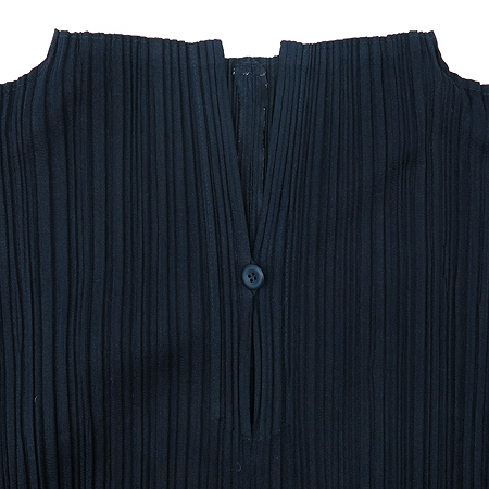 PLEATS PLEASE(�ø����ø���) �� ���ǽ� �̹���2 - ���̺��� �߰���ǰ