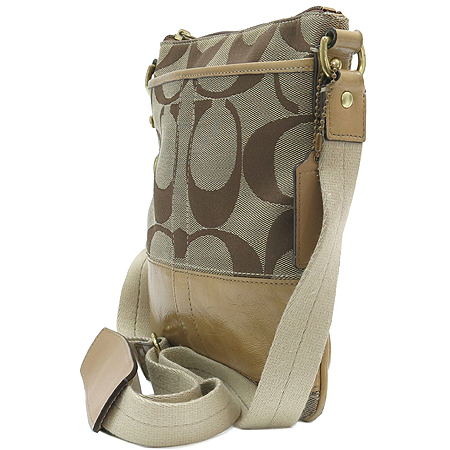 Coach(��ġ) 41644 �ñ׳��� �ڰ��� ������ ���̴�Ʈ ���� �̴� ũ�ν��� �̹���2 - ���̺��� �߰���ǰ