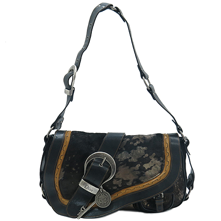 ���  �����