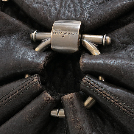 Ferragamo(��󰡸�) 21 B134 ��ġ�� �ΰ� ���� ���� ��Ʈ�� + �����Ʈ�� �̹���5 - ���̺��� �߰���ǰ