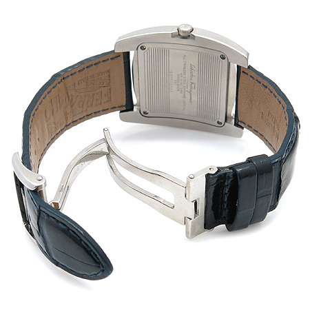 Ferragamo(��󰡸�) F51 VARA (�ٶ�) �簢 ��ƿ ���� DDŬ�� �Ǿ�� ��� ������� ���� �ð� �̹���3 - ���̺��� �߰���ǰ