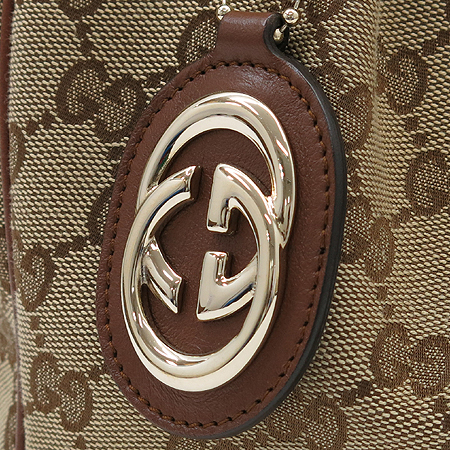 Gucci(����) 211944 GG �ΰ� �ڰ��� ���ں��� ���� Ʈ���� ��Ű ��Ʈ�� �̹���4 - ���̺��� �߰���ǰ