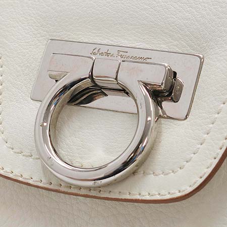 Ferragamo(��󰡸�) 21 7384 ���� ��ġ�� ��� ȭ��Ʈ ���� ����� �̹���5 - ���̺��� �߰���ǰ