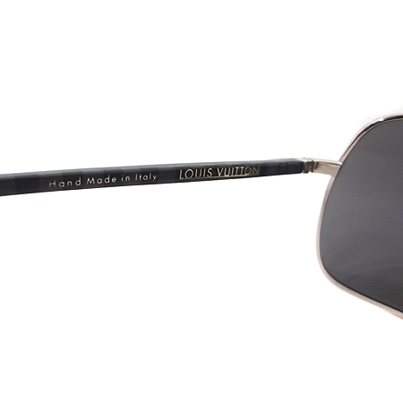 Louis Vuitton(���̺���) Z0195U CONSPIRATION MASK(�����Ƿ��̼� ����ũ) �ٹ̿� ���۶� [�ϻ����] �̹���4 - ���̺��� �߰���ǰ
