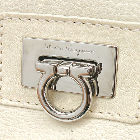 Ferragamo(��󰡸�) 21 6921 ���� ��ġ�� ��� ���� ����� �̹���4 - ���̺��� �߰���ǰ