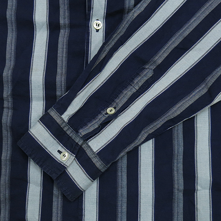 Emporio Armani(�������� �Ƹ�����) ���� �̹���3 - ���̺��� �߰���ǰ
