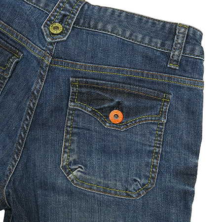 Guess(�Խ�) ���� �ݹ��� �̹���3 - ���̺��� �߰���ǰ