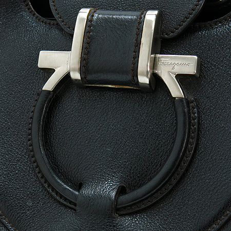 Ferragamo(��󰡸�) 21 A077 ���� ��ġ�� �ΰ� ���� ���� ����� �̹���4 - ���̺��� �߰���ǰ