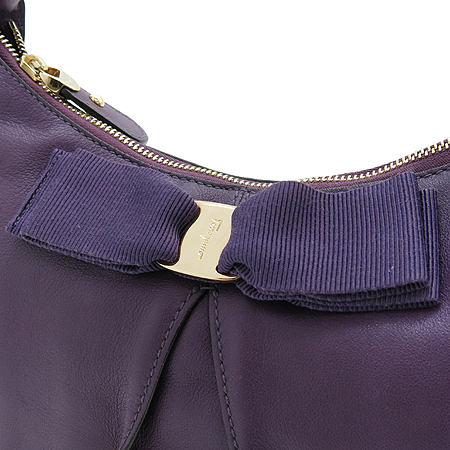 Ferragamo(��󰡸�) 21 B505 ���� �ٶ� ��� ���� ���� ȣ�� ����� �̹���5 - ���̺��� �߰���ǰ