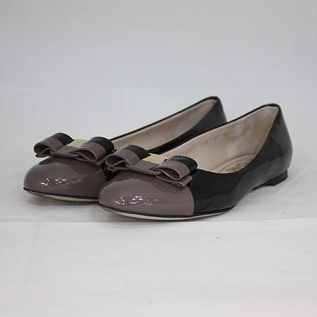 Ferragamo(��󰡸�) VARINA(�ٸ���) ���� ���̴�Ʈ ��ũ���� ���� ȥ�� �ٶ� ������� �÷����� [��������] �̹���2 - ���̺��� �߰���ǰ
