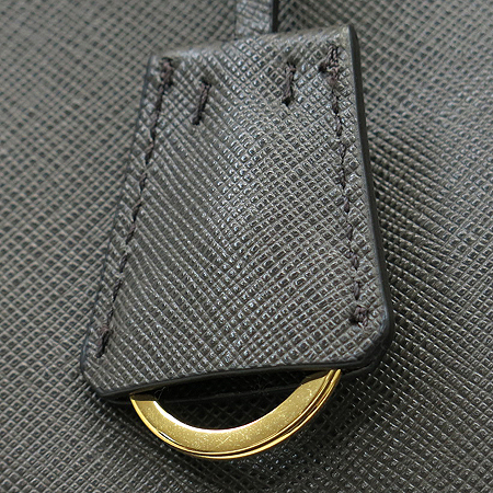 Prada(�����) BN1844 ���ǾƳ�(SAFFIANO) ���� GRAFITE ��Ʈ�� �̹���6 - ���̺��� �߰���ǰ