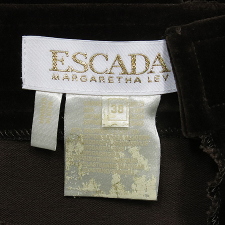 Escada(�������) ��ũ���� ���� �̹���4 - ���̺��� �߰���ǰ