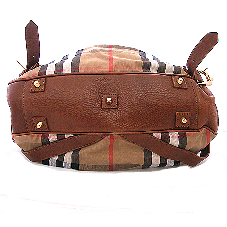 Burberry(������) ���μ� �Ͽ콺üũ ����� ����� [��ġ��] �̹���3 - ���̺��� �߰���ǰ
