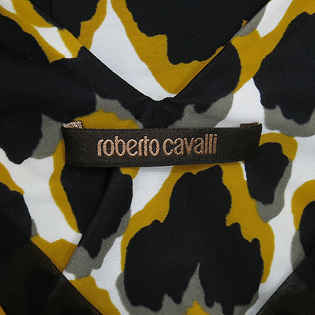 Roberto Cavalli(�κ����� ��߸�) ���� ���ǽ� �̹���5 - ���̺��� �߰���ǰ