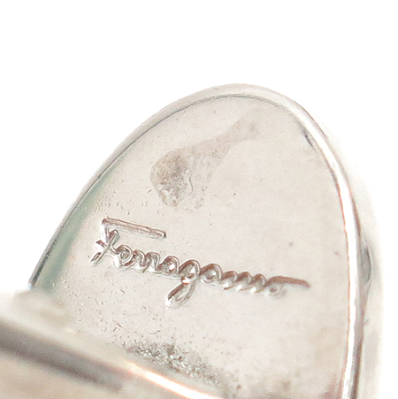 Ferragamo(��󰡸�) ��ġ�� Ŀ�꽺 �̹���3 - ���̺��� �߰���ǰ
