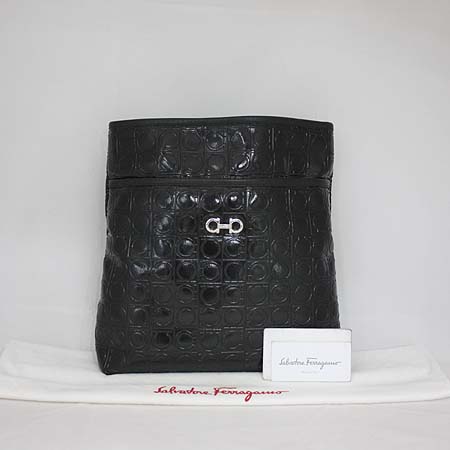 Ferragamo(��󰡸�) 21 B492 ��ġ�Ϸΰ� ���� �ֳ��� ũ�ν��� [��������] �̹���3 - ���̺��� �߰���ǰ