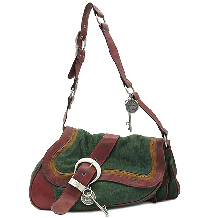 ���  �����