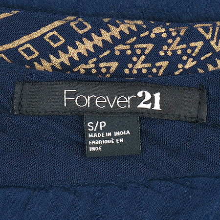 FOREVER21(������21) V�� ���� ���ǽ� �̹���4 - ���̺��� �߰���ǰ