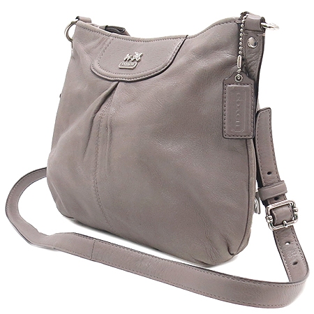 Coach(��ġ) ���� �ΰ� ��� �׷��� ���� ũ�ν��� �̹���2 - ���̺��� �߰���ǰ