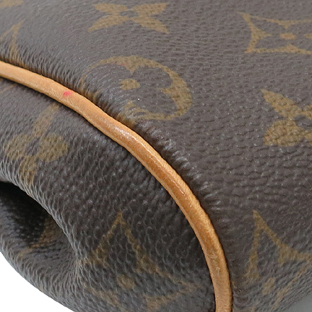 Louis Vuitton(���̺���) M95567 ���׷� ĵ���� ���� Ŭ��ġ 2WAY [��������] �̹���4 - ���̺��� �߰���ǰ