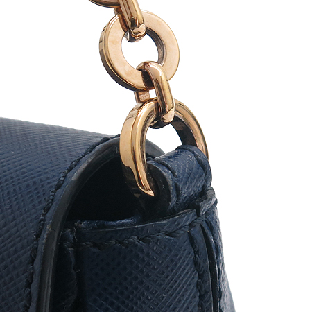 Ferragamo(��󰡸�) 21 C690 ���̺� ���ǾƳ� ���� ���� �̴� ũ�ν��� [��������] �̹���4 - ���̺��� �߰���ǰ