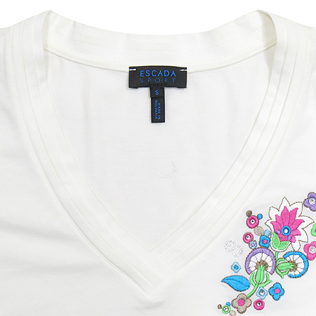 Escada(�������) �ڼ� �ö�� V�� Ƽ �̹���2 - ���̺��� �߰���ǰ