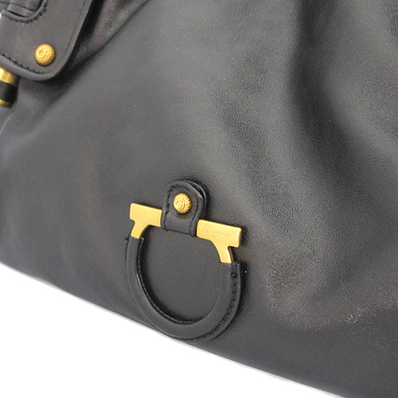 Ferragamo(��󰡸�) 21 8441 ��ġ�� ��� ���� ���� īŰ�� ����� [�̾��������] �̹���3 - ���̺��� �߰���ǰ