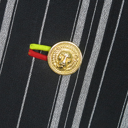 Versace(������ü) �޵λ� ���� ��ư ��Ʈ������ ���� �̹���4 - ���̺��� �߰���ǰ