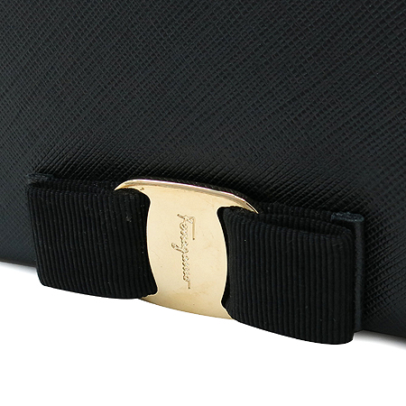 Ferragamo(��󰡸�) 22 B850 ���� �ٶ���� ���� ���� Ŭ��ġ�� ũ�ν��� [�б�������] �̹���3 - ���̺��� �߰���ǰ