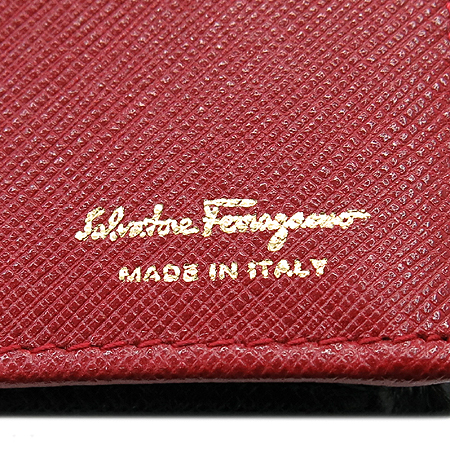 Ferragamo(��󰡸�) 22 B850 ���� �ٶ���� ���� ���� Ŭ��ġ�� ũ�ν��� [�б�������] �̹���5 - ���̺��� �߰���ǰ