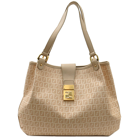 ���  �����