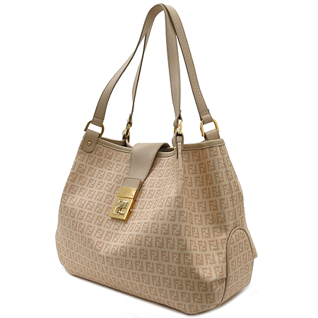 Fendi(���) 8BR661 ���� ��Ŭ FF�ΰ� ������ PVC ����� �̹���3 - ���̺��� �߰���ǰ