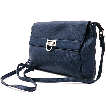 Ferragamo(��󰡸�) 21 D647 ���� ��ġ�� ��� ����������� ���� ũ�ν��� [�б�������] �̹���2 - ���̺��� �߰���ǰ