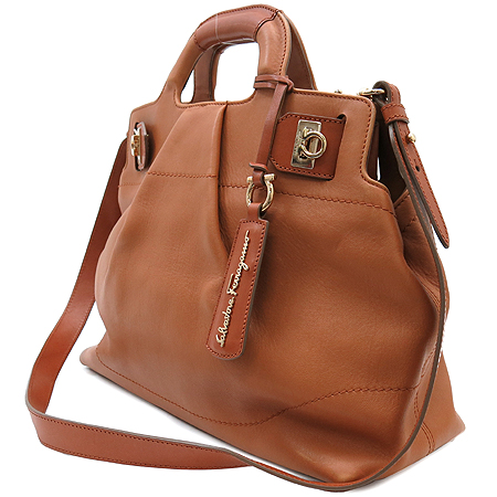 Ferragamo(��󰡸�) 21 C537 ī�� ���� ��Ʈ�� + ��� ��Ʈ�� �̹���2 - ���̺��� �߰���ǰ