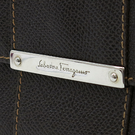 Ferragamo(��󰡸�) 22 7713 ���� ���� ������ [��������] �̹���4 - ���̺��� �߰���ǰ