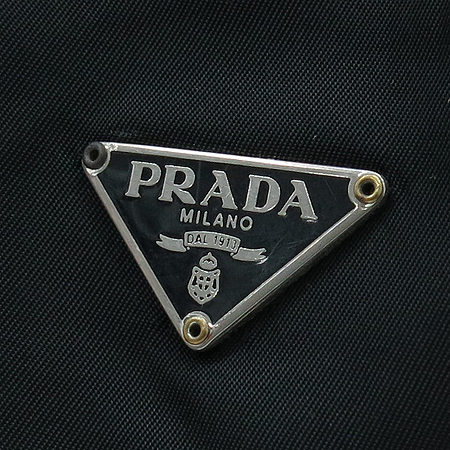 Prada(�����) 1N1204 �ﰢ �ΰ� ���� �к긯 �Ŀ�ġ ����� �̹���4 - ���̺��� �߰���ǰ