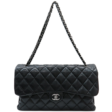 Chanel() Ų   ΰ 3  [б]