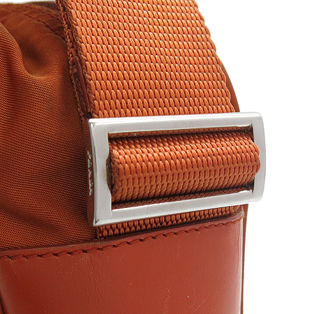 Prada(�����) �ﰢ �ΰ� ��� �к긯 ũ�ν��� �̹���3 - ���̺��� �߰���ǰ