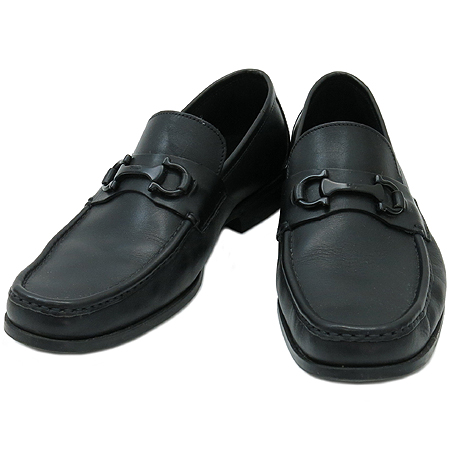Ferragamo(󰡸) ġ      