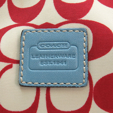 Coach(��ġ) �ñ׳�ó �ڰ��� �Ŀ�ġ�� �̹���4 - ���̺��� �߰���ǰ