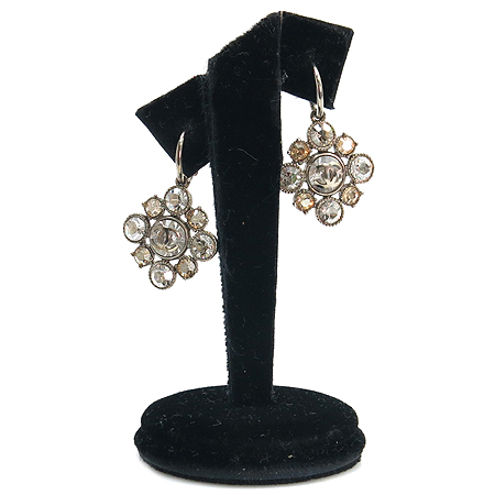 ����  �Ͱ���