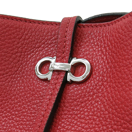 Ferragamo(��󰡸�) 21 B502 ���巹�� ���尣ġ�Ϸΰ� �� ��� ���� ��Ʈ�� �̹���4 - ���̺��� �߰���ǰ