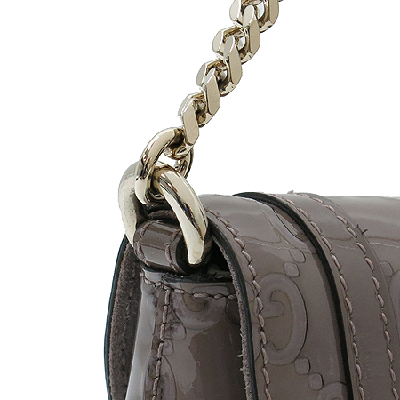 Gucci(����) 257611 GG �ΰ� ���̴�Ʈ ���� Ŭ��ġ �� ü�� ����� �̹���4 - ���̺��� �߰���ǰ