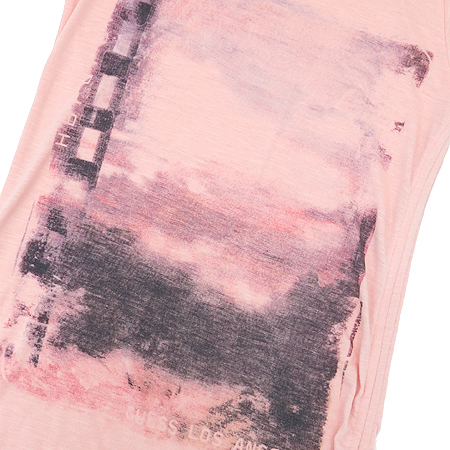 Guess(�Խ�) ��ũ�÷� ���� Ƽ �̹���4 - ���̺��� �߰���ǰ