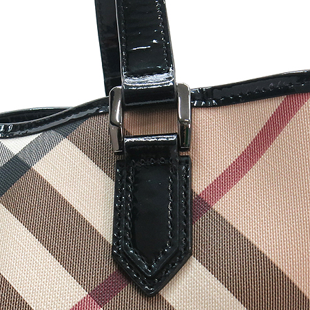 Burberry(������) 3489044 ��Ű �� ���üũ ���� ����� + ���� �Ŀ�ġ [��������] �̹���4 - ���̺��� �߰���ǰ