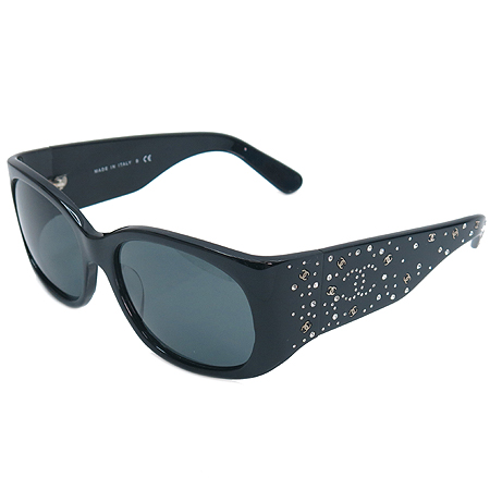 ����  ���۶�