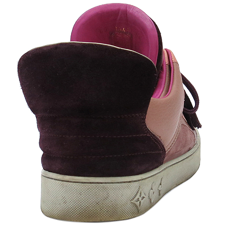 Louis Vuitton(̺)   ÷ Kanye West(īϿ Ʈ) Ŀ ̹4 - ̺ ߰ǰ