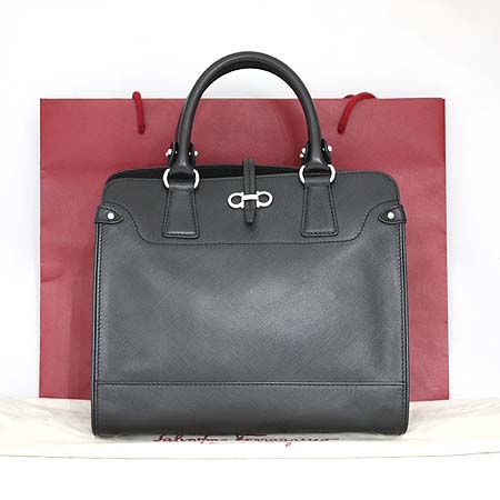 Ferragamo(��󰡸�) 21 D290 BRIANA ���� ���ǾƳ� ���尣ġ�Ϸΰ� ��Ʈ�� [��������] �̹���3 - ���̺��� �߰���ǰ